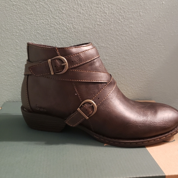 NIB b.o.c. booties - Picture 5 of 7